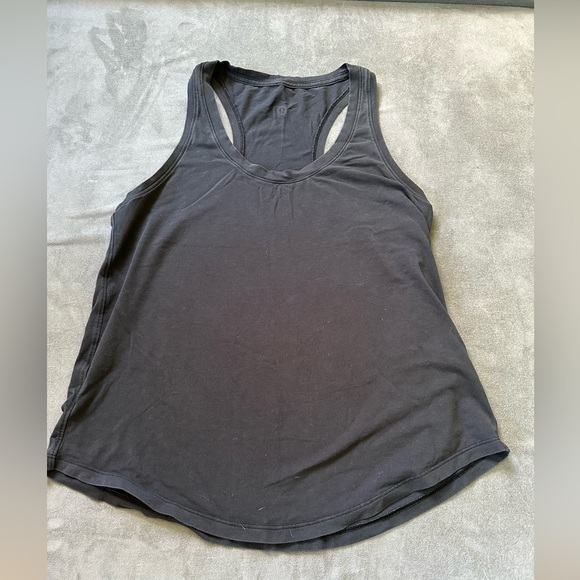 Love tank top -black size 6, but fits like a 4 - Picture 1 of 2